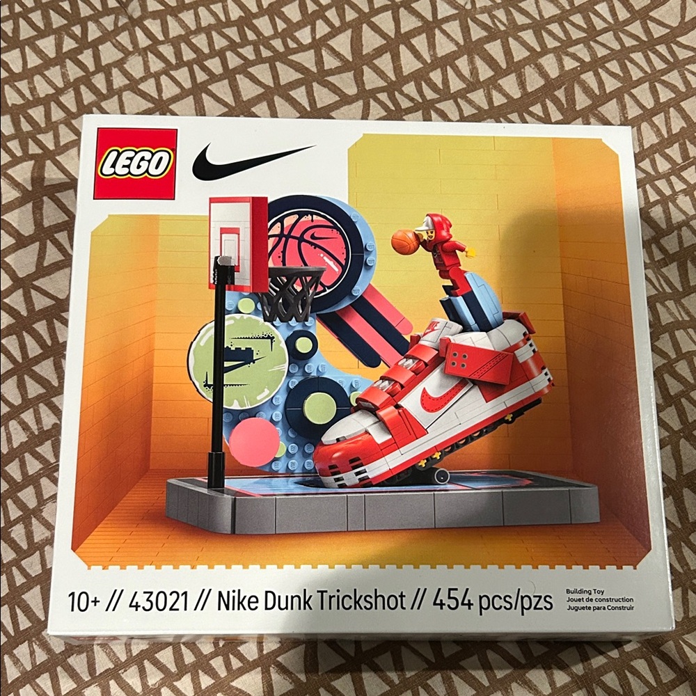LEGO Nike Dunk Trickshot Set - Red